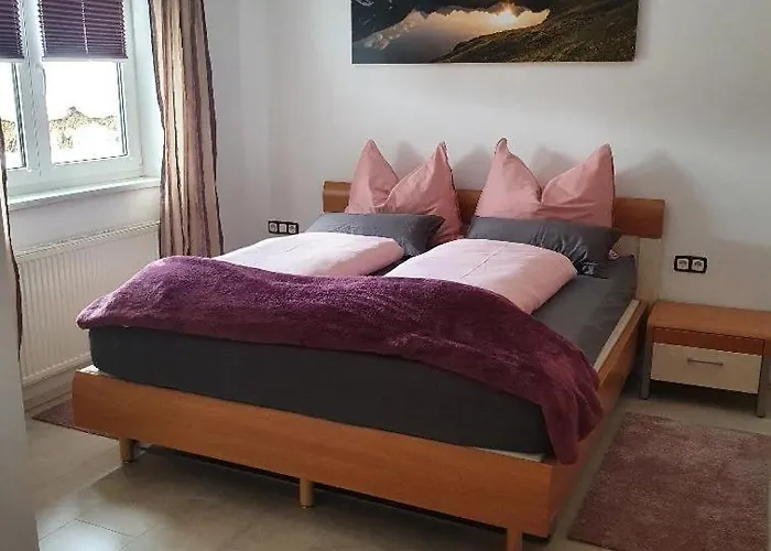 Glemmy Daire Viehhofen