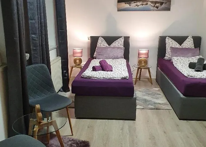 Glemmy Daire Viehhofen